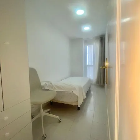 Marbella,apartment 2 Bedroon,parking ,pool, Golden Mile Marbella
