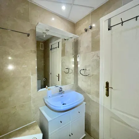 Marbella,apartment 2 Bedroon,parking ,pool, Golden Mile Apartment *