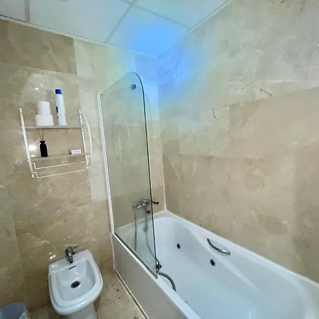 Marbella,apartment 2 Bedroon,parking ,pool, Golden Mile Apartment Marbella